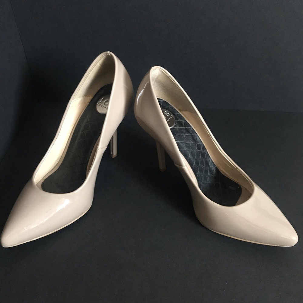 Pointed Toe Pumps - Picture 5 of 8